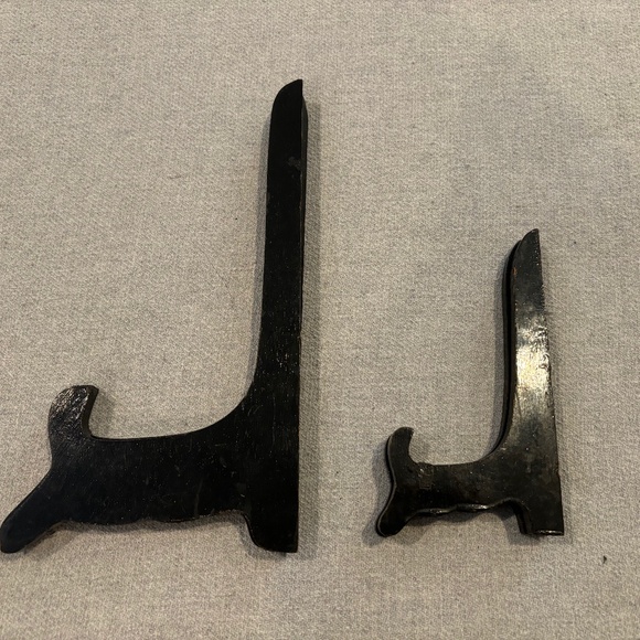 Vintage 10 inch and 6 inch Black Wooden Plate Picture Stands Easels - Picture 3 of 7